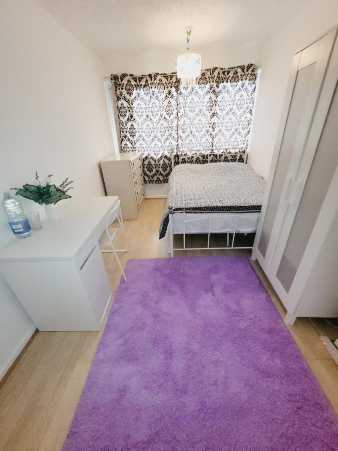Quarto em Acomodações Particulares Excellent Big Double Cheap Price Around *